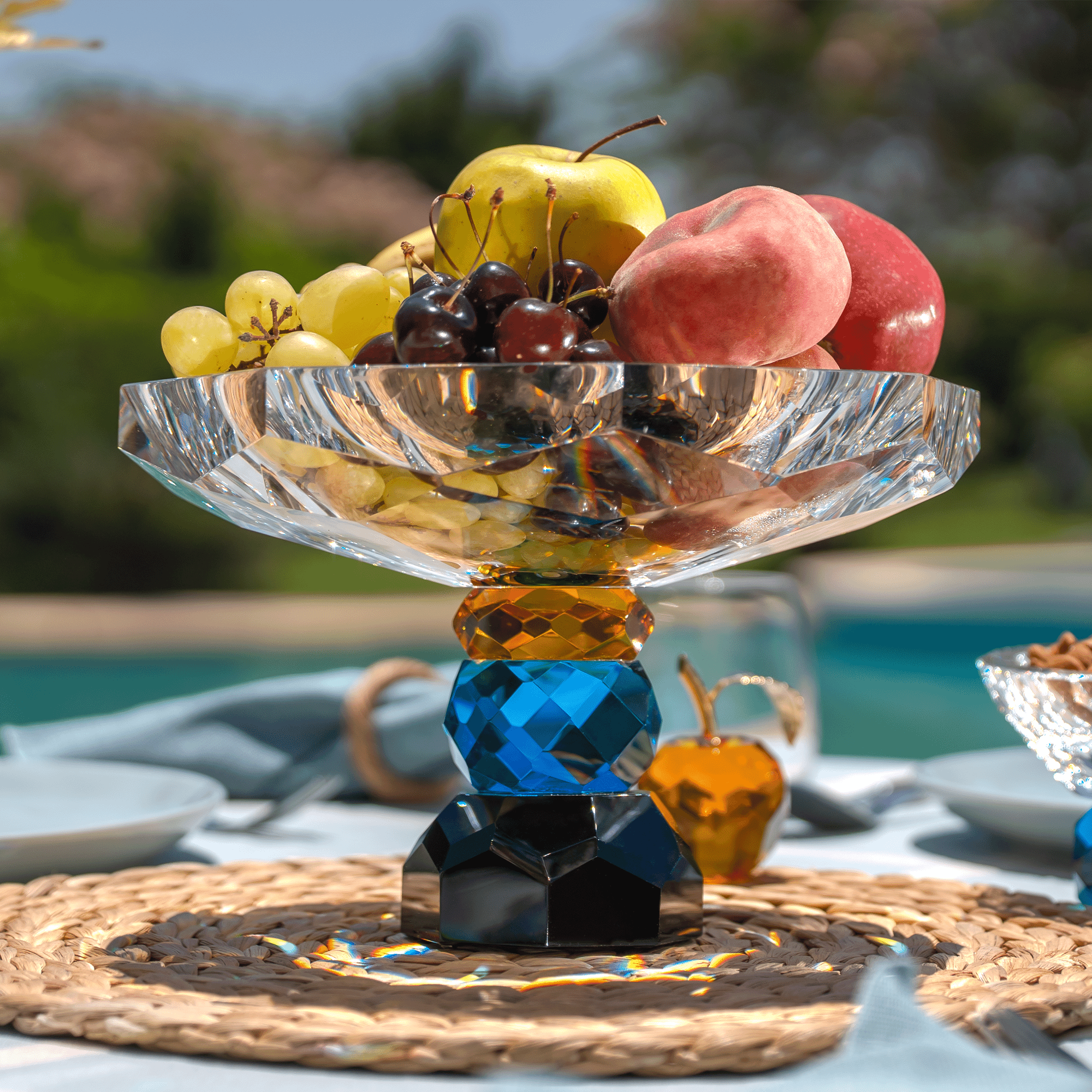Taj Royal Plate 25 with Yellow, Aquamarine & Black Crystal Base