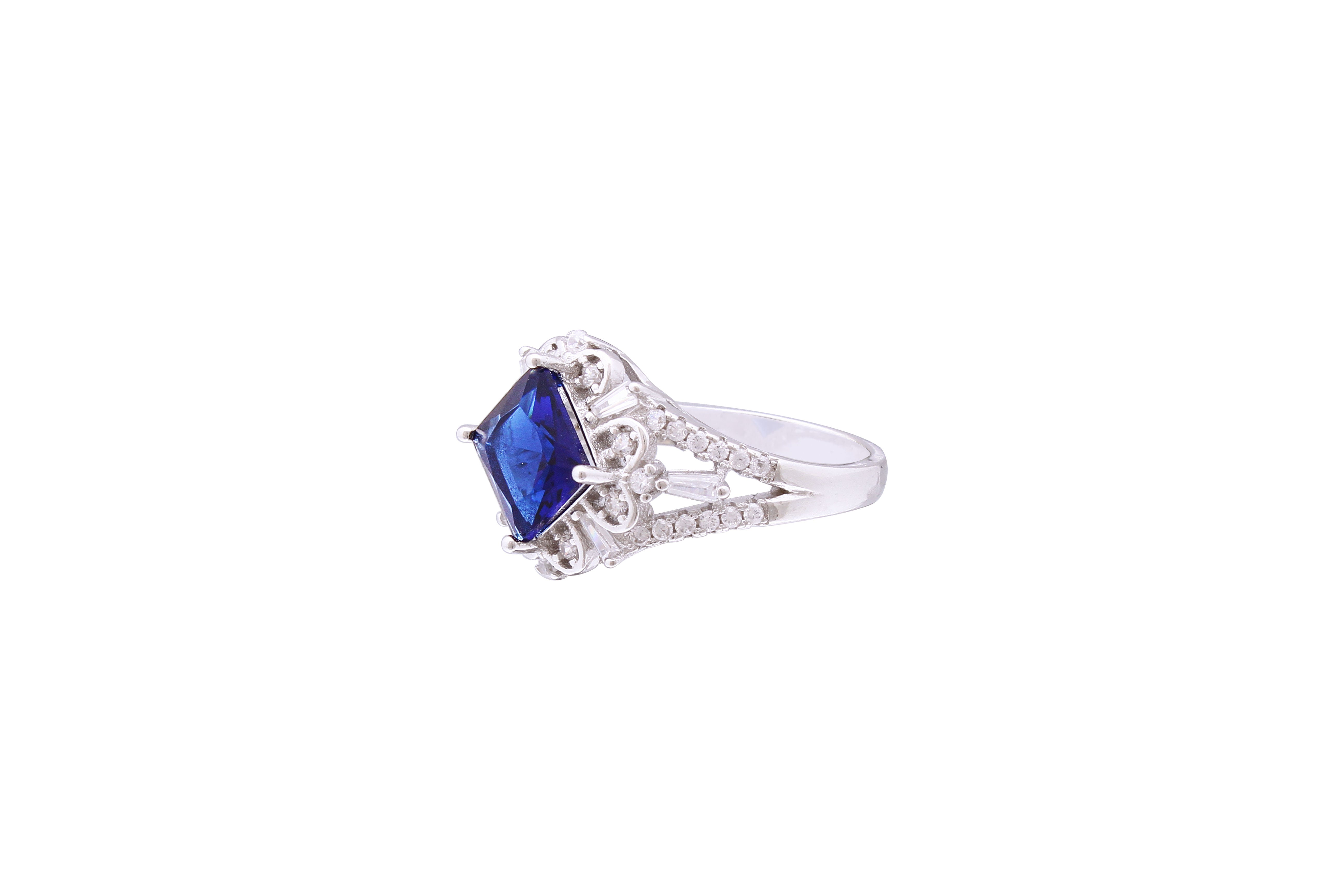 Asfour Crystal Cocktail Ring With Blue Rhombus Design In 925 Sterling Silver RD0071-BW-8